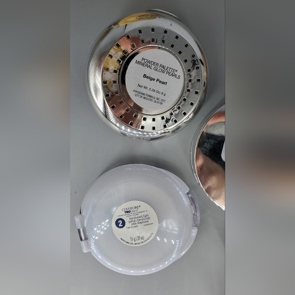 Lot of 10 Pressed Powders, Loose Powders, Foundation, Concealer and Case - Picture 8 of 15